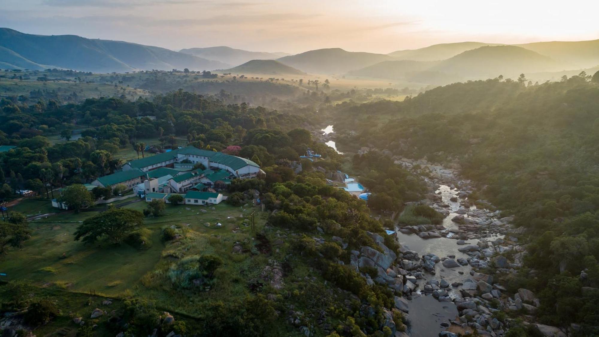 Gooderson Leisure Natal Spa Self Catering And Timeshare Resort Paulpietersburg 外观 照片